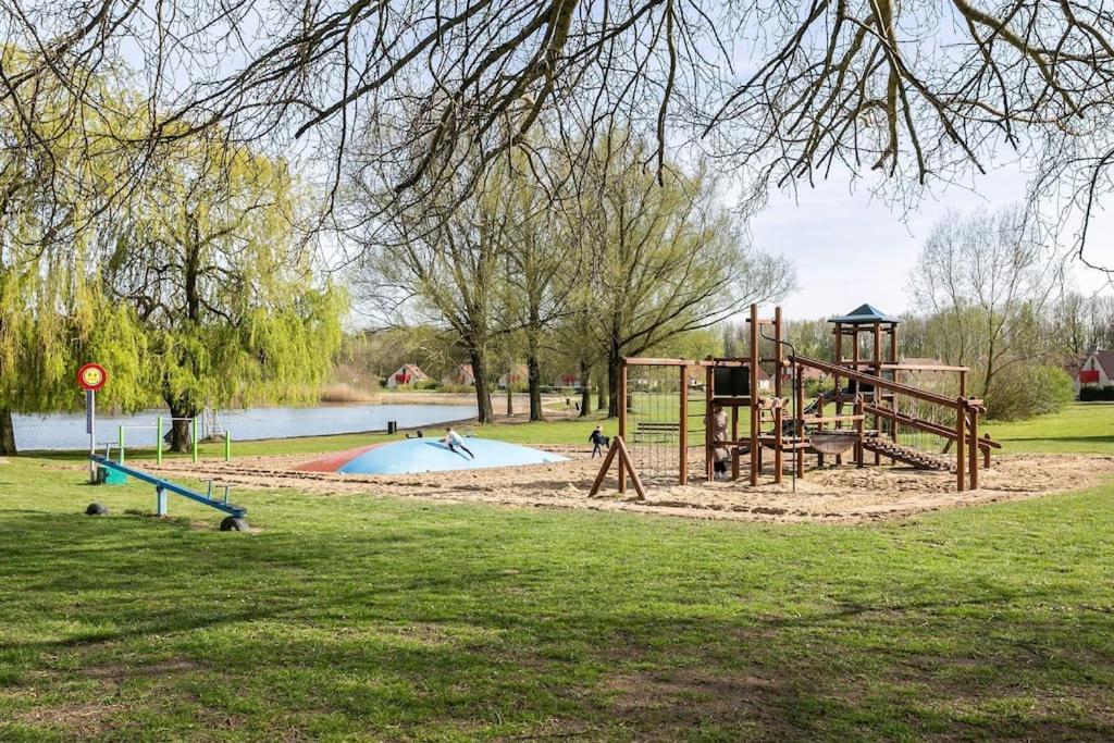 Gezellige Vakantiewoning Aan Het Water In Ewijk - Recreational Only No Workers エクステリア 写真