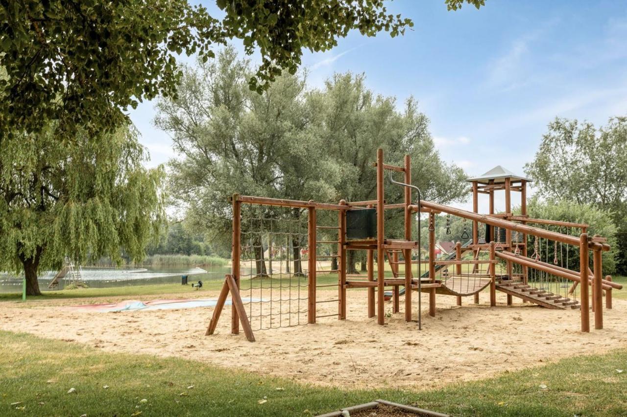 Gezellige Vakantiewoning Aan Het Water In Ewijk - Recreational Only No Workers エクステリア 写真