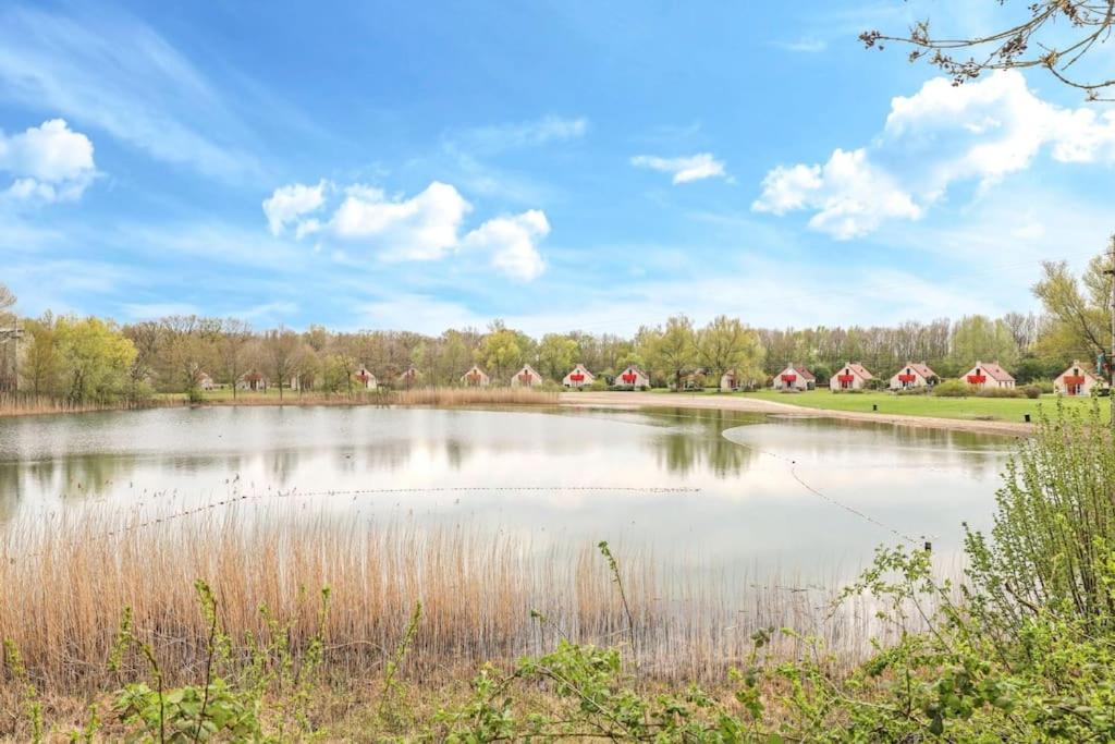 Gezellige Vakantiewoning Aan Het Water In Ewijk - Recreational Only No Workers エクステリア 写真