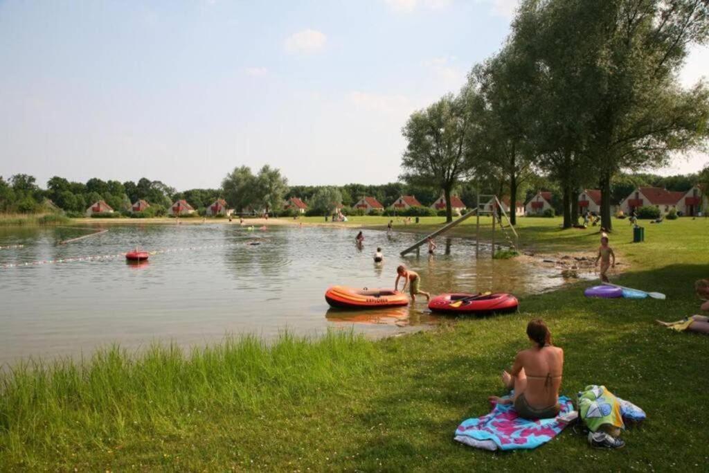 Gezellige Vakantiewoning Aan Het Water In Ewijk - Recreational Only No Workers エクステリア 写真