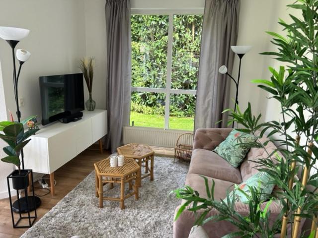 Gezellige Vakantiewoning Aan Het Water In Ewijk - Recreational Only No Workers エクステリア 写真