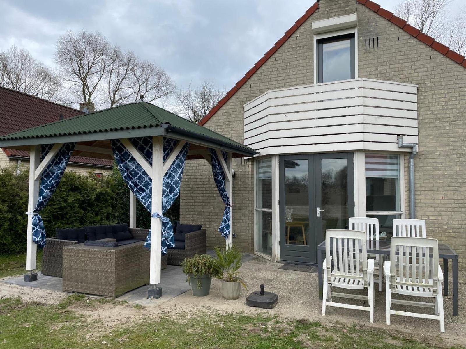 Gezellige Vakantiewoning Aan Het Water In Ewijk - Recreational Only No Workers エクステリア 写真